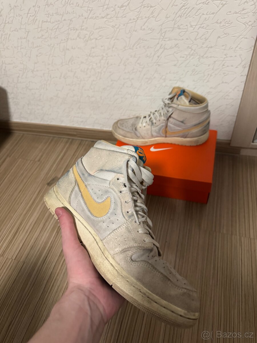 Nike Air Jordan 1 High - 3