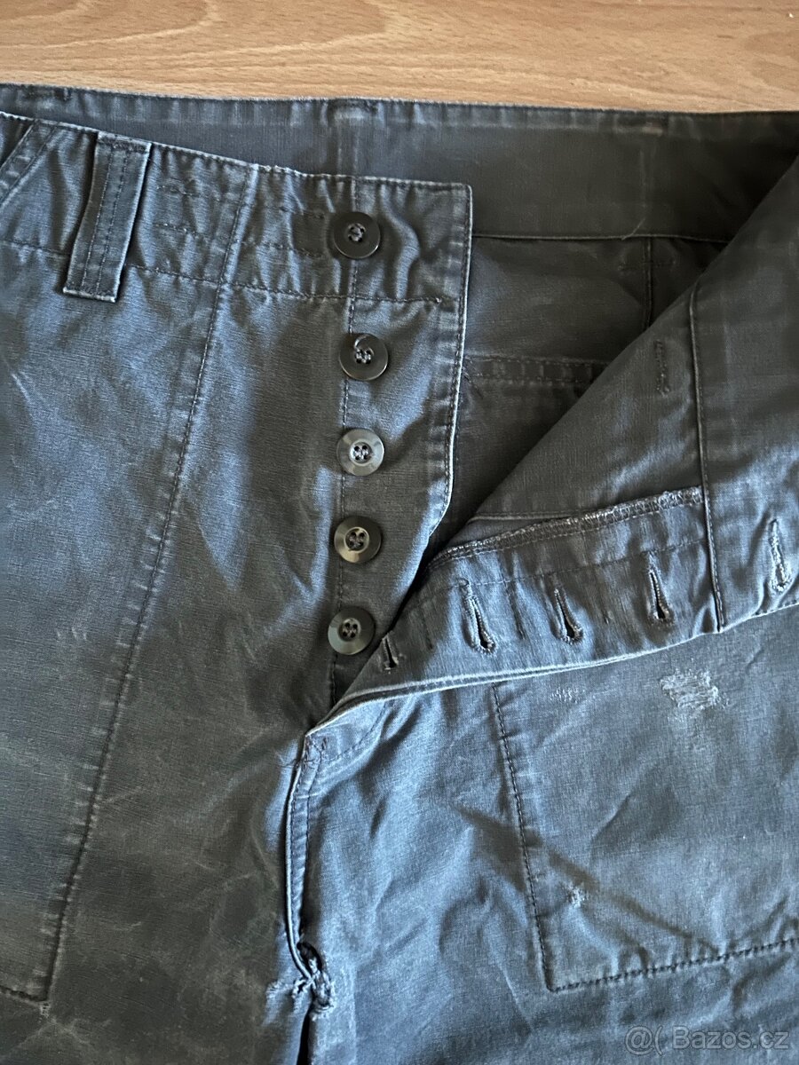 Poškozené džíny značkové - 3