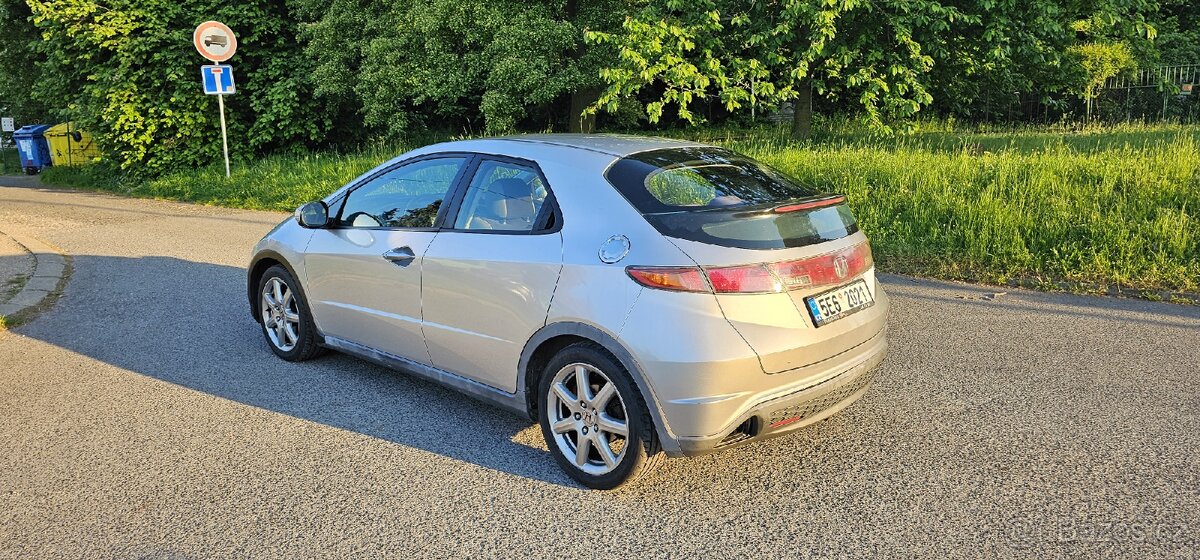 Honda Civic 2,2 iCTDI 103kW - 3