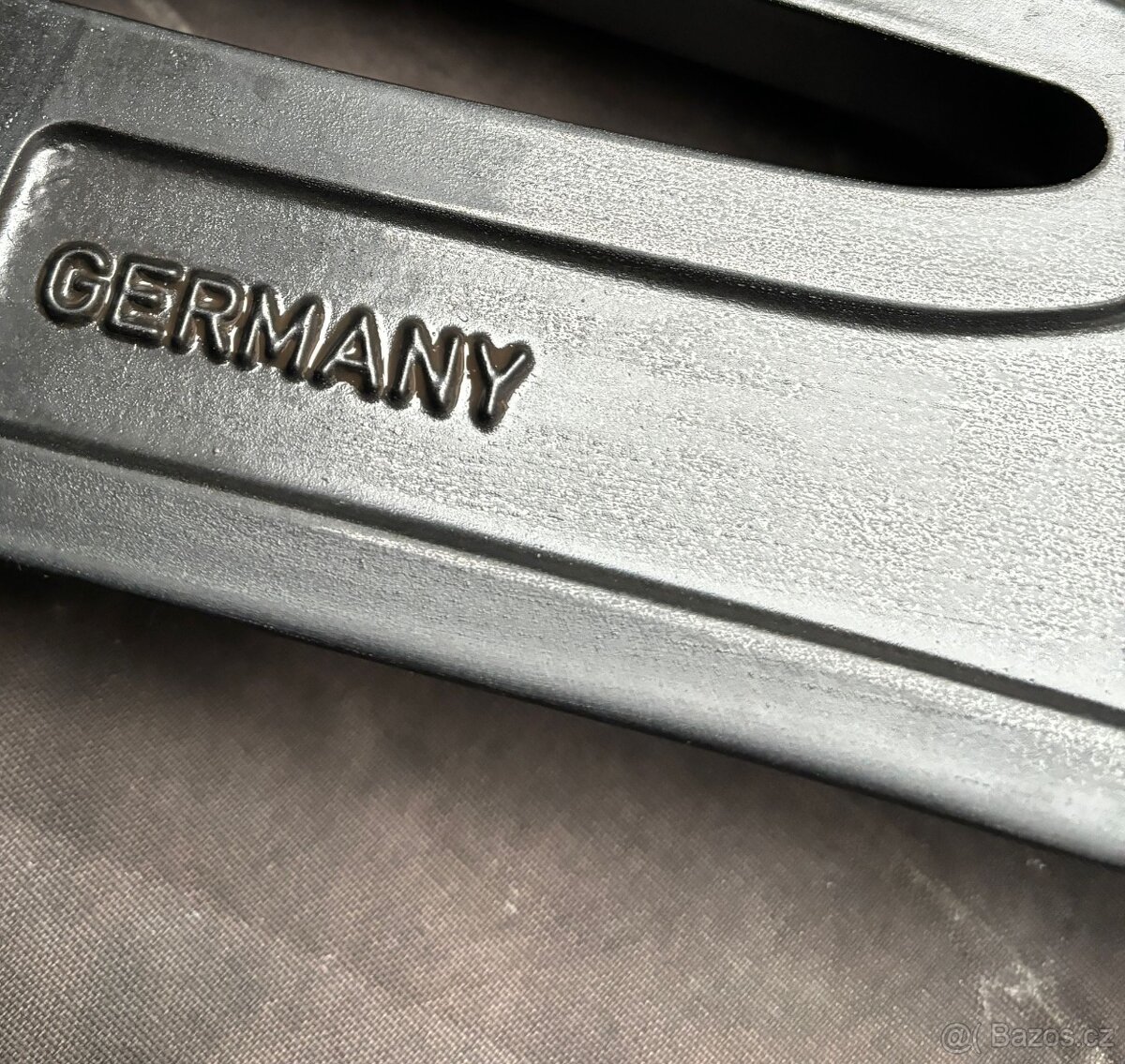 Letní sada Volvo XC90 275/35R22 104W - 3