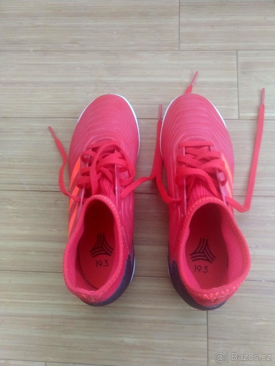 Nové sálové boty Adidas Predator Tango vel. 35,5 - 3