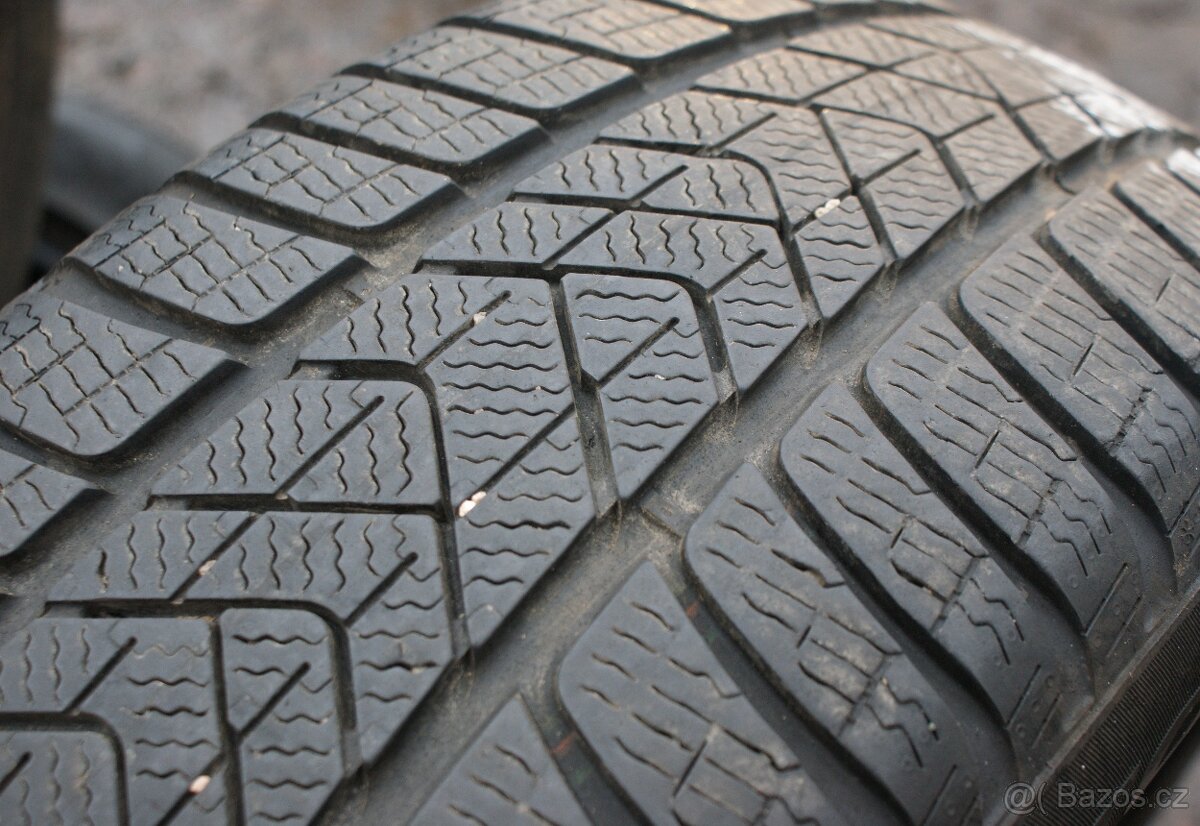 2ks zimnich pneu Pirelli Winter Sottozero 3 225/60 R17 99H - 3
