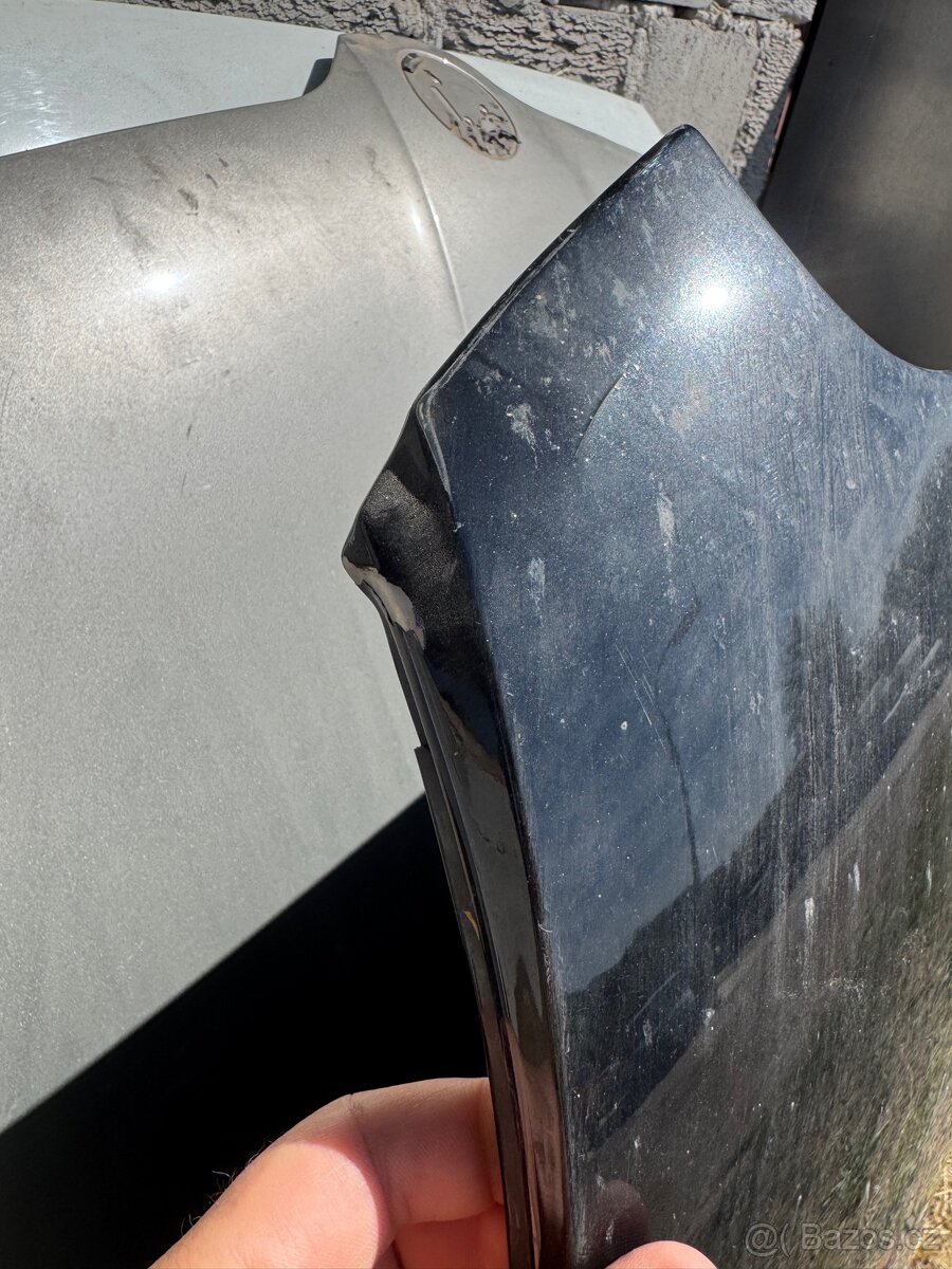 Audi A6 4F kapota - 3