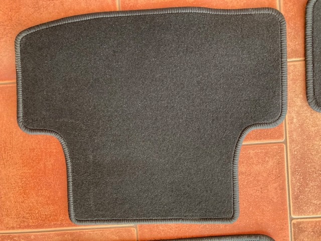 Autokoberce ŠKODA Karoq - 3