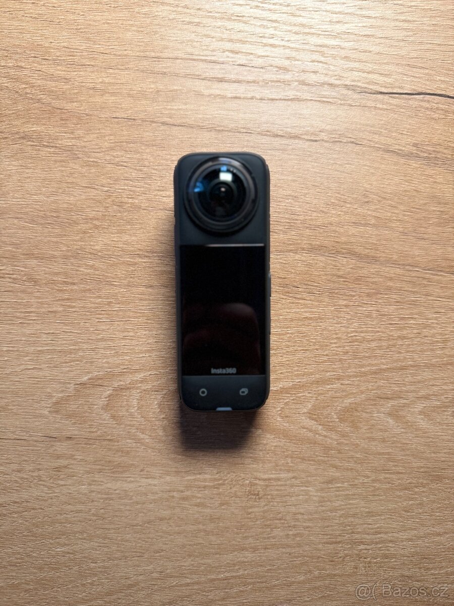 Insta360 X4 + 220 cm tyč + DJI mount redukce - 3