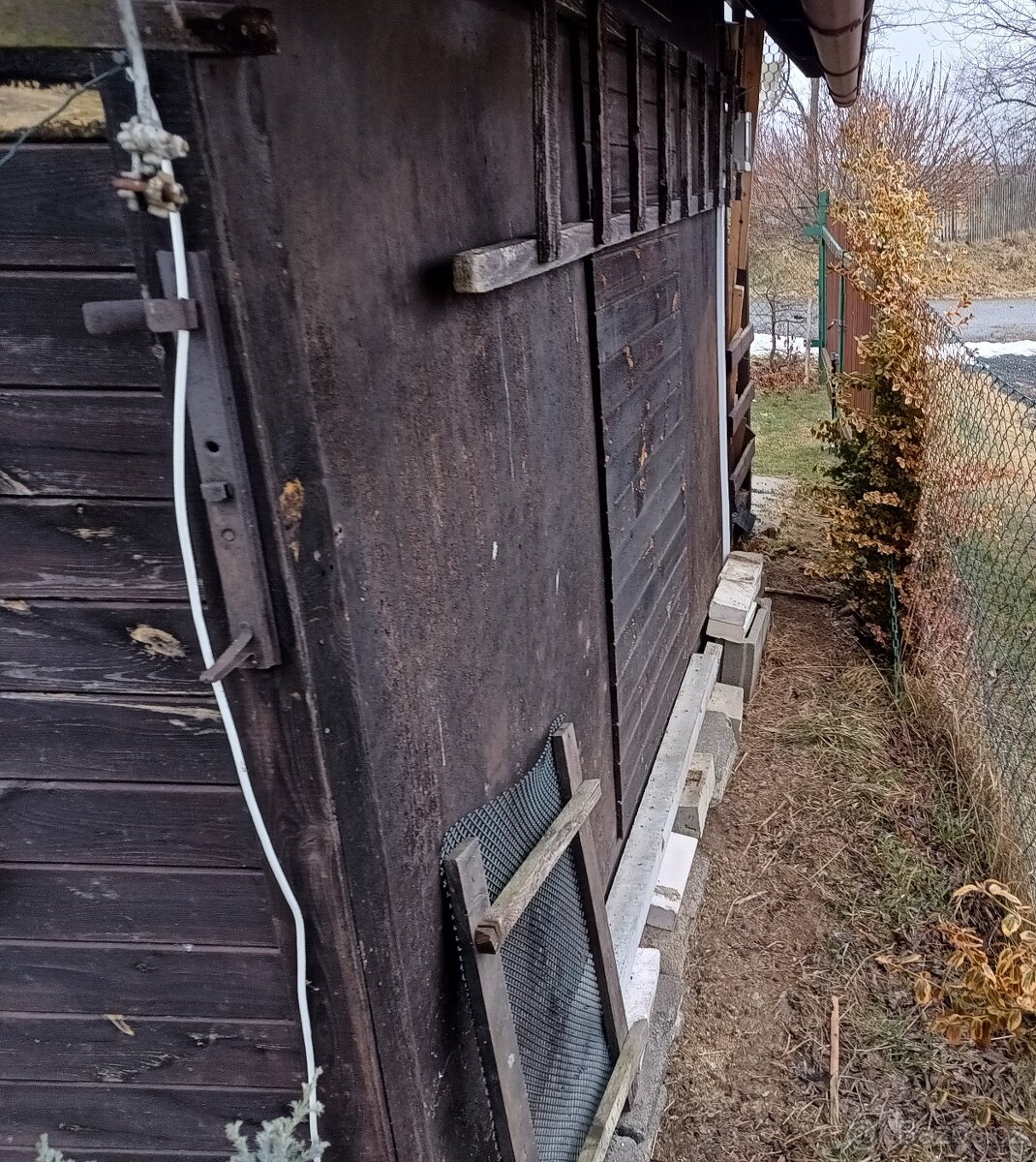 Daruji za odvoz dřevěnou chatku - 3