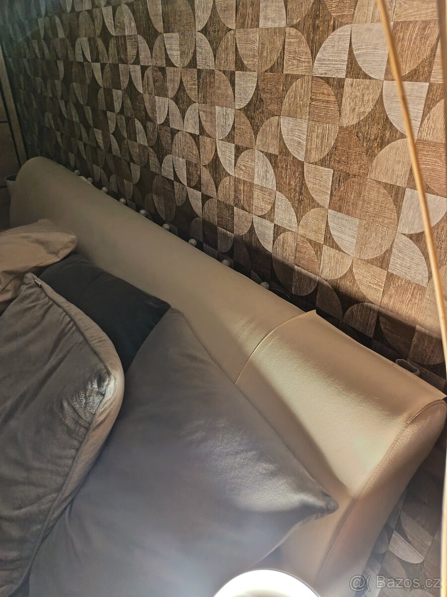 Manželská postel - 3