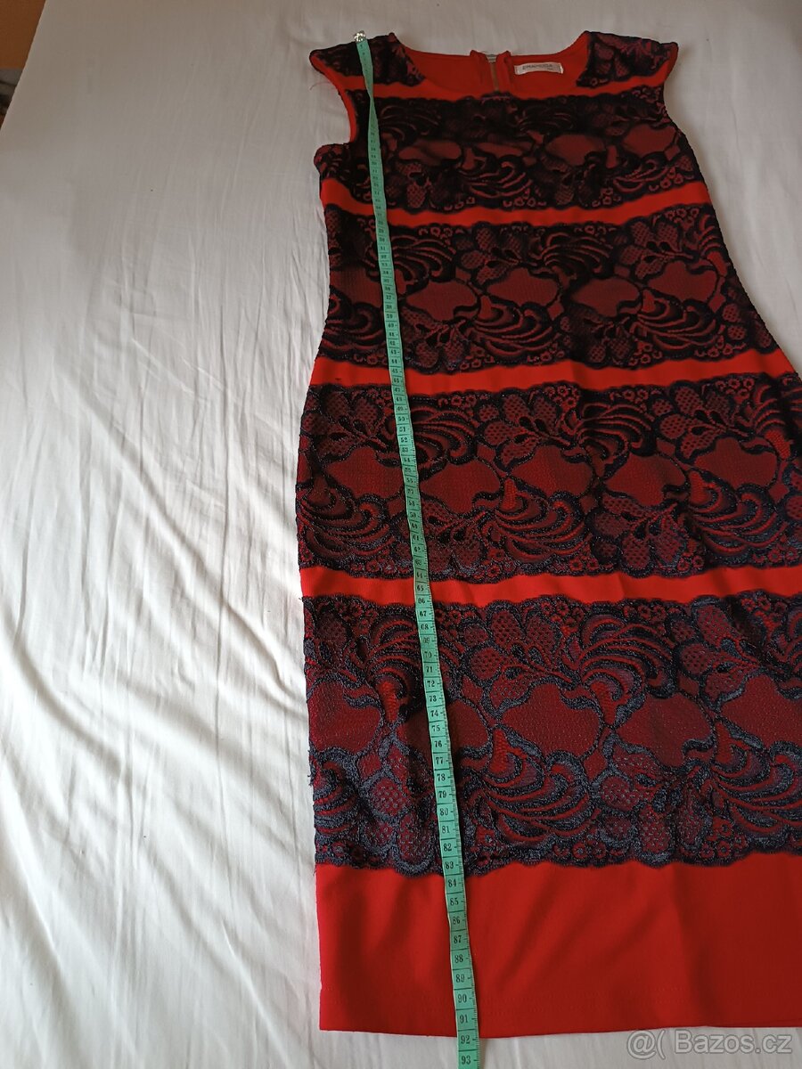 Červené šaty s krajkou - 3