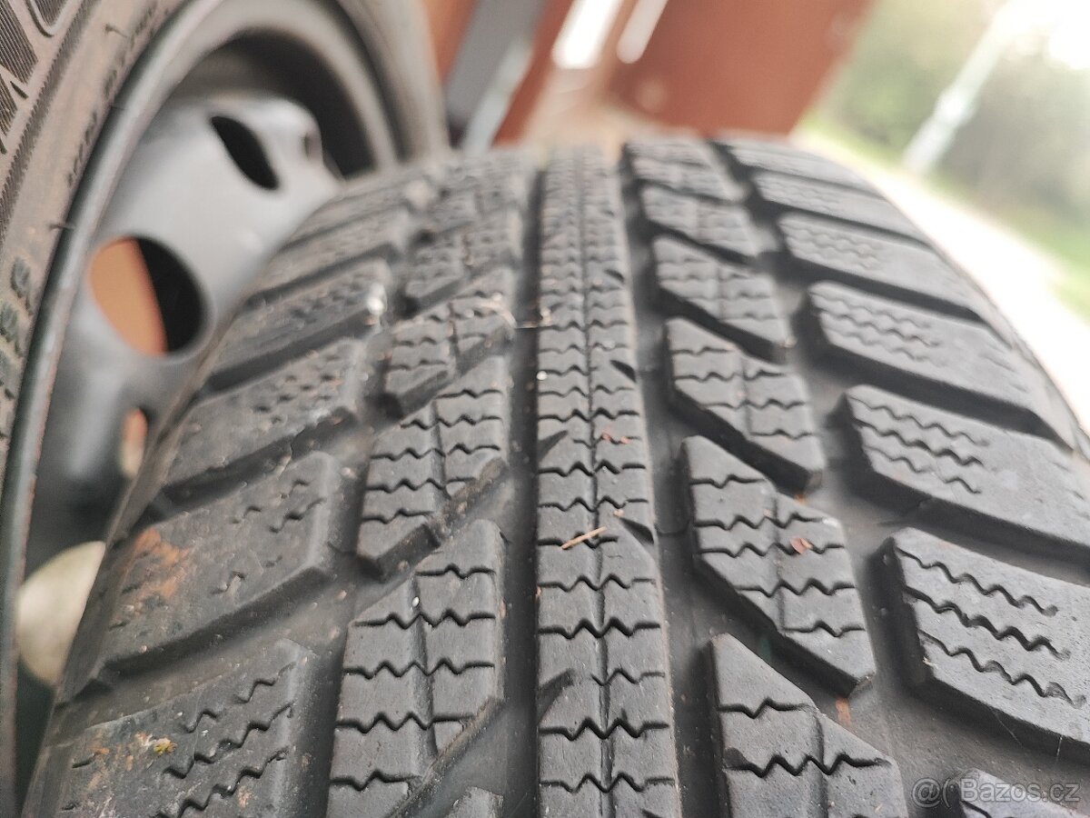 Zimní pneu 185/60 15" - 3