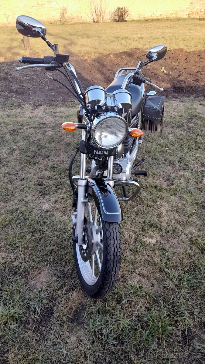 Yamaha YBR 125 Custom - 3