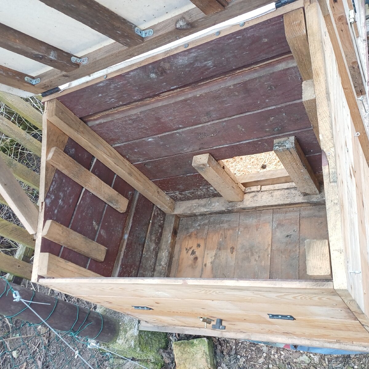 Prodám dřevěný kurník - 3