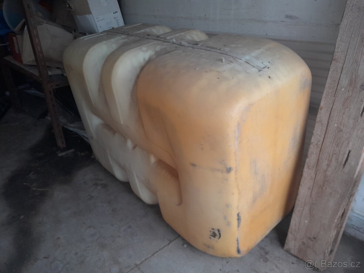 Nádrž na naftu - 3