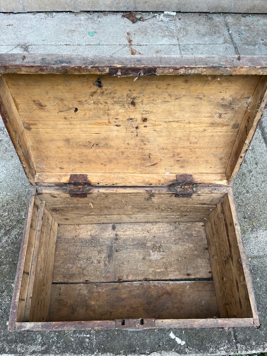 Dřevěná truhla - 3