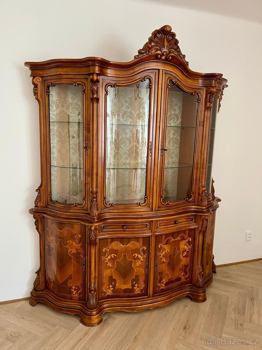 Starožitné skříně - 3