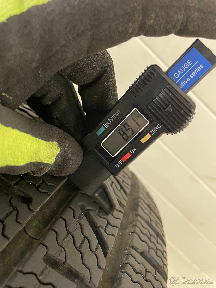 Pirelli Carrier Winter 235/65 R16C 115/113R 2Ks zimní 8,91mm - 3