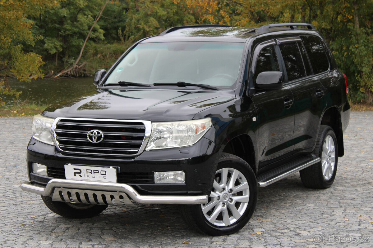 Toyota Land Cruiser 200 4.5 D4-D Luxury / 210 kW / Tažné - 3