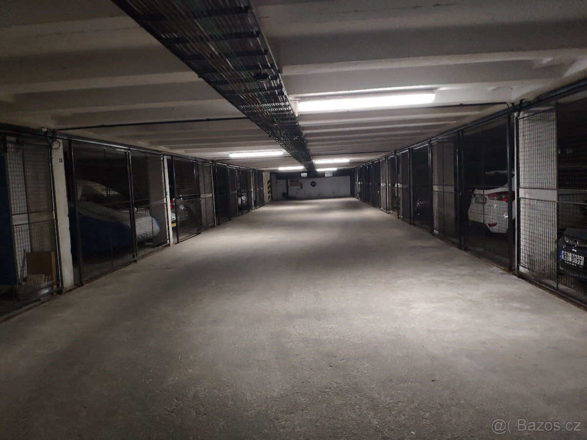 Garážové stání - 3