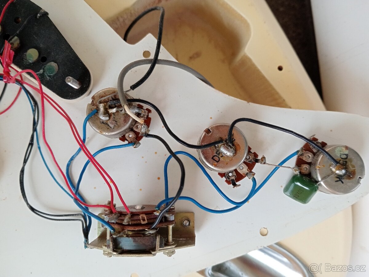 Pickguard,snímače,poťáky,3-pol.switch, Greco,Maya 70 roky - 3