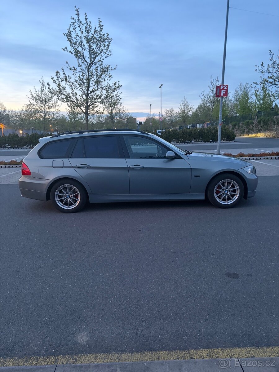 BMW e91 2006 N46b20b - 3
