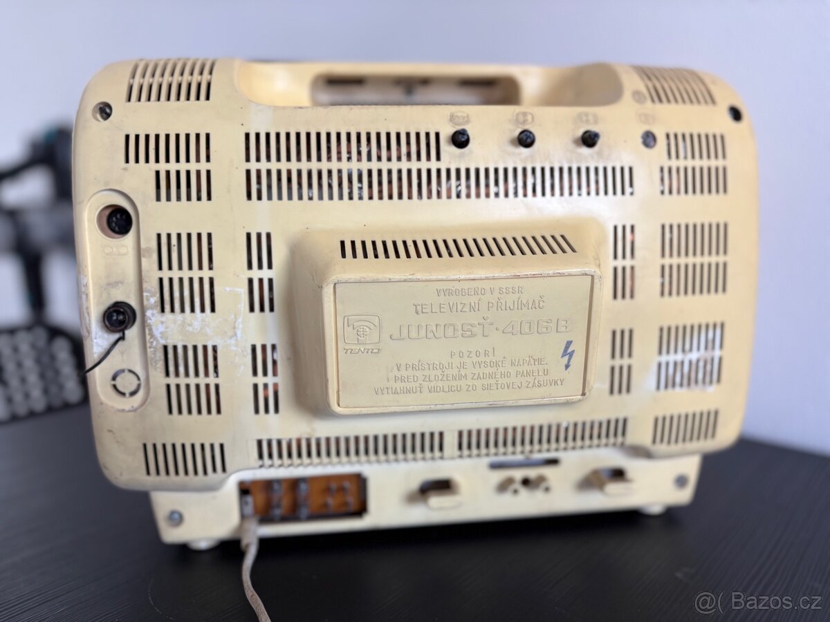 Retro TV Junost 406B - 3