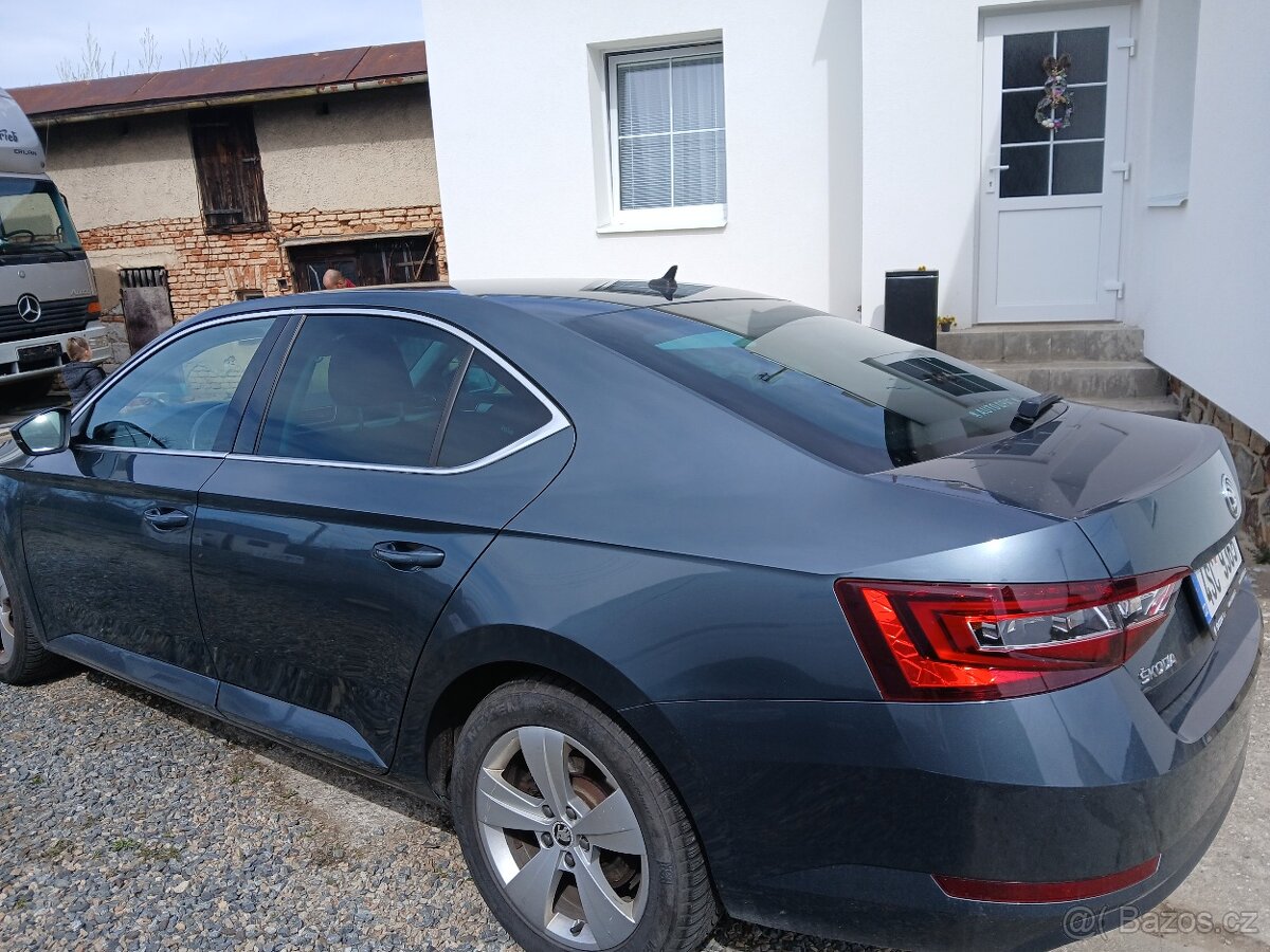 SKODA Superb 2TDI 110kw ambition - 3