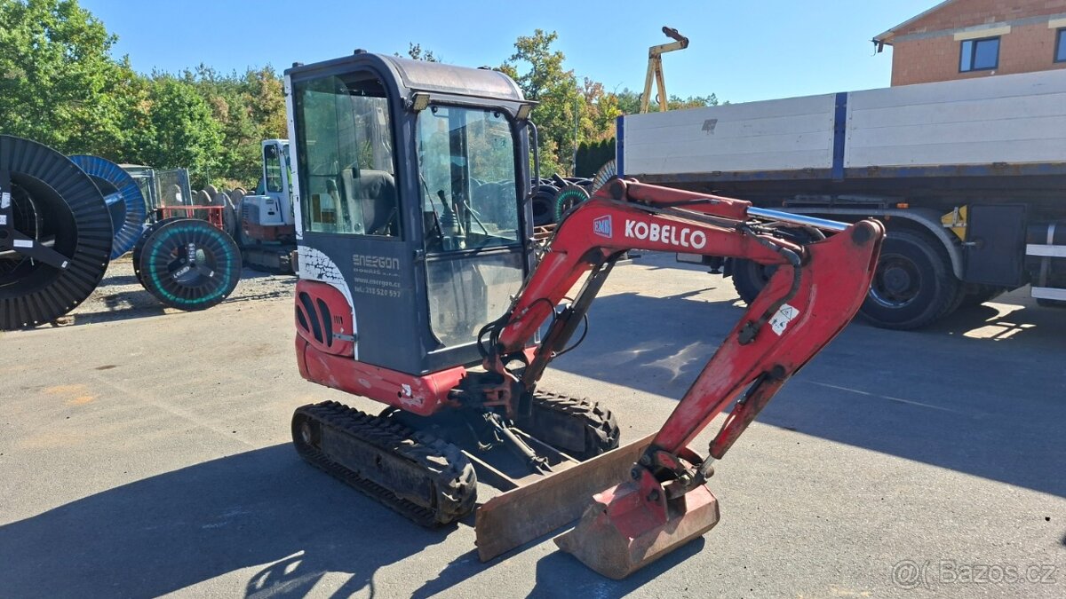 KOBELCO CNH E18 - 3