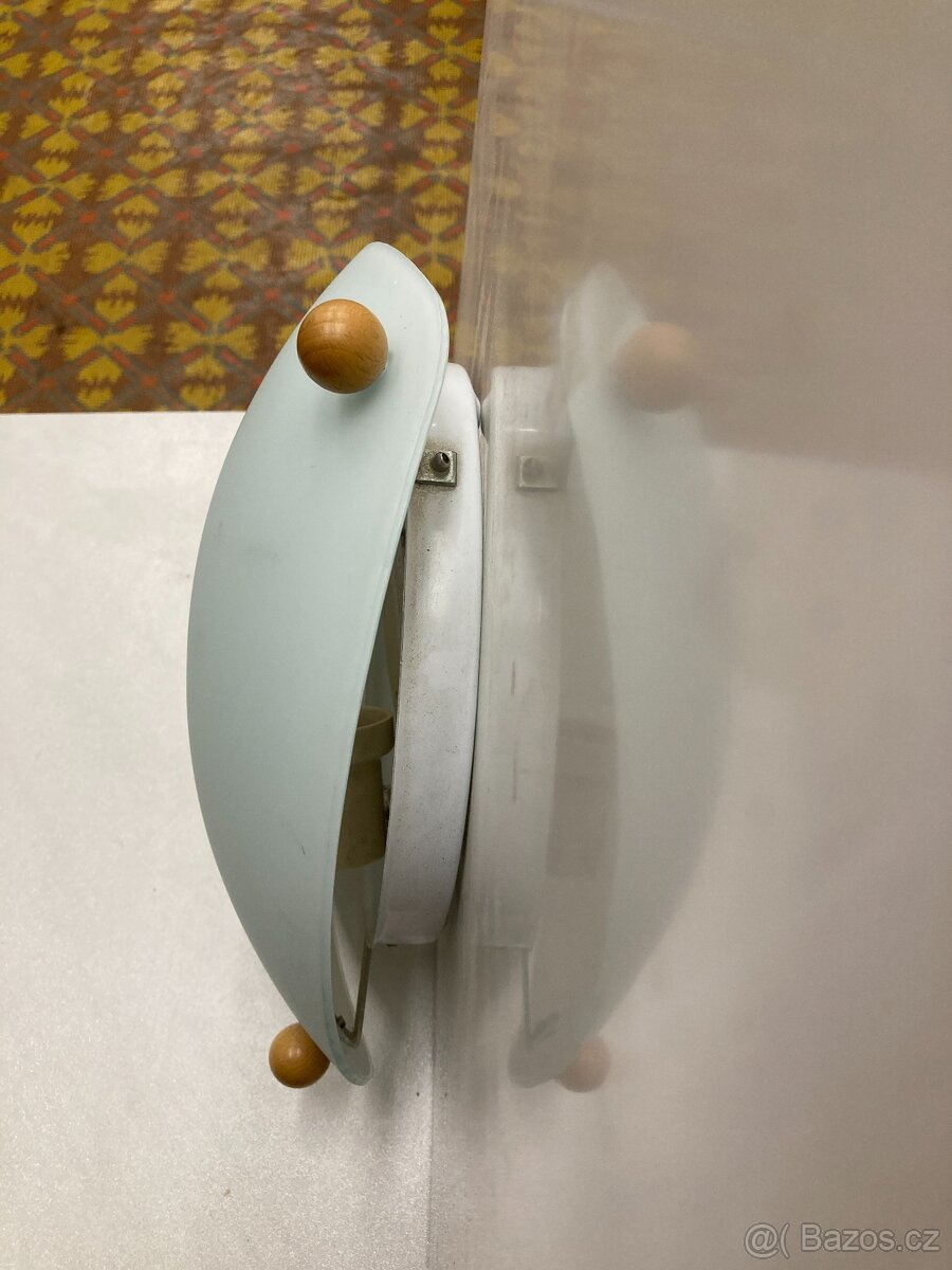 Nástěnné svítidlo se skleněným krytem - 3