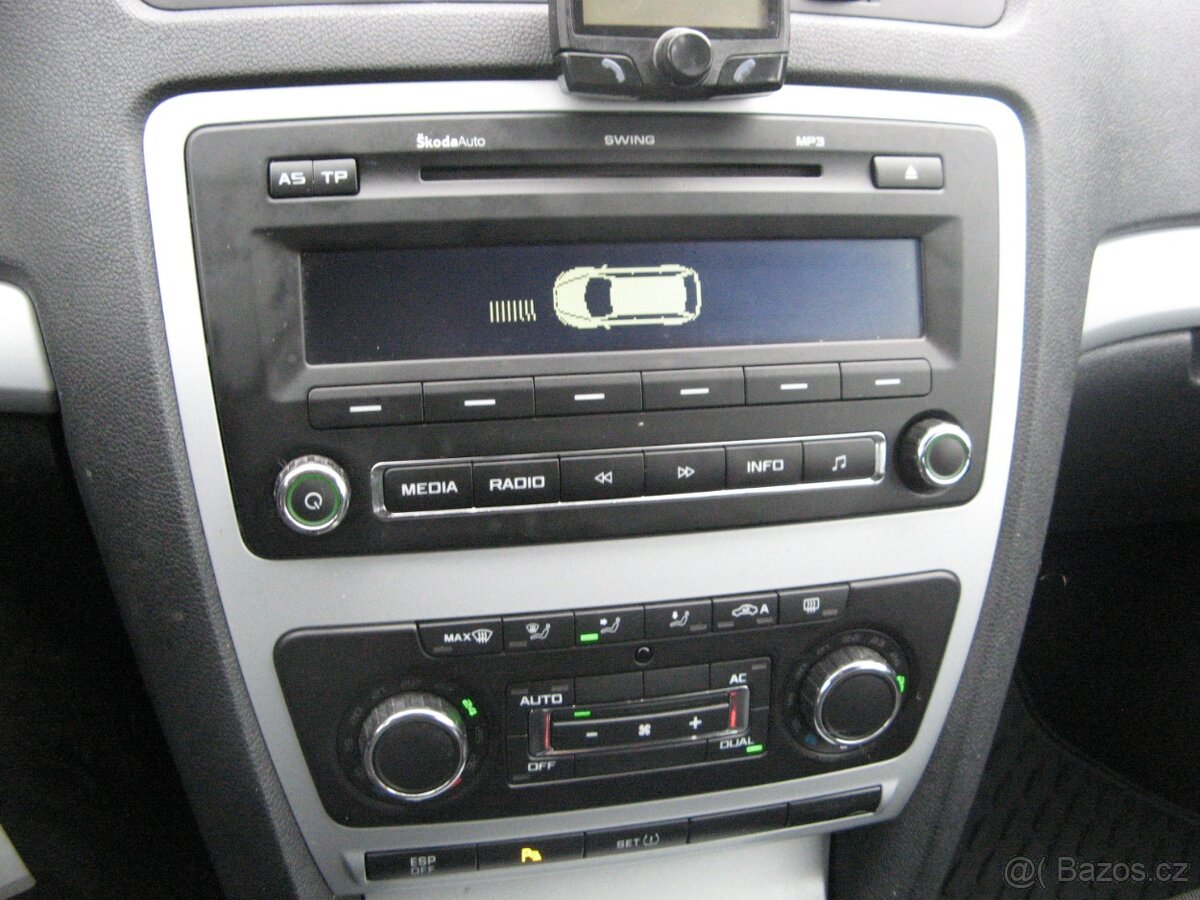 Škoda Octavia Kombi 1.6 tdi najeto 182tkm - 3