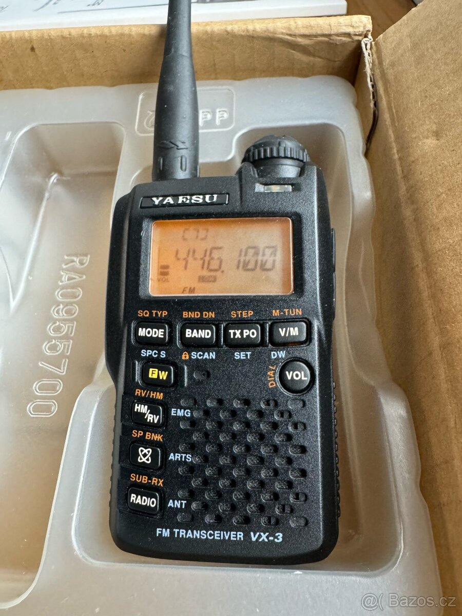 Yaesu VX-3E, TOP stav, komplet baleni - 3