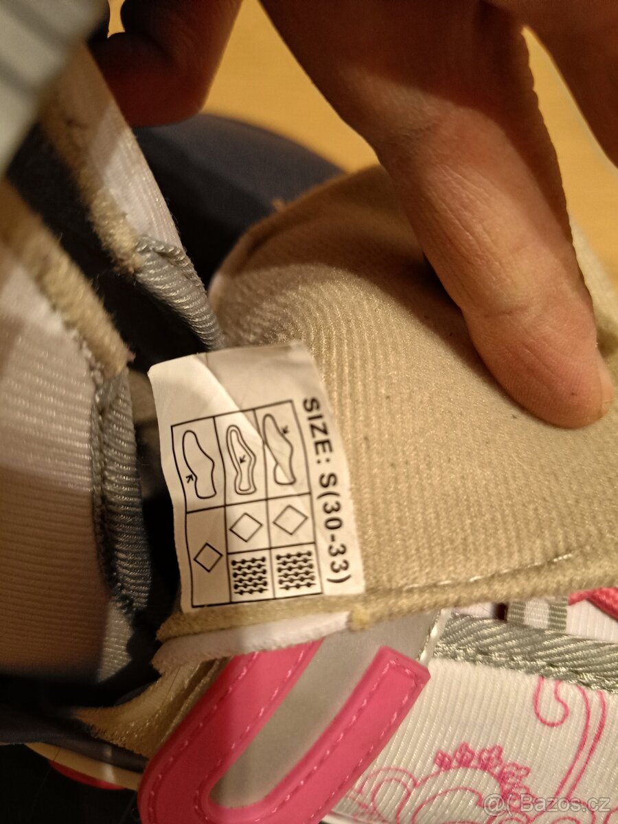 Dívčí rostoucí brusle vel. 30-33 - 3