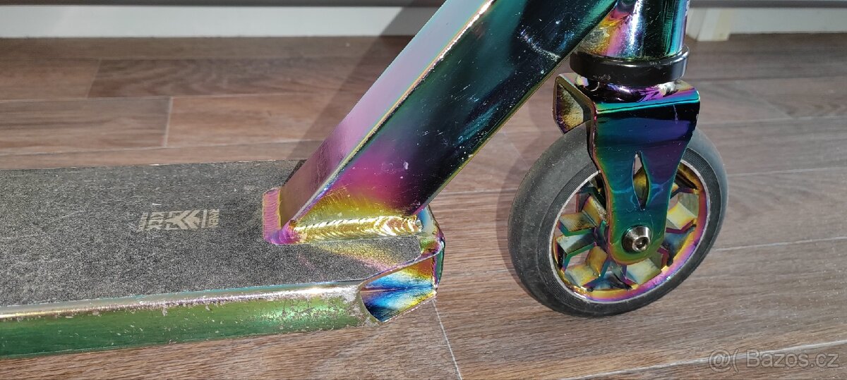 Freestyle koloběžka Raven Torden Neochrome - 3