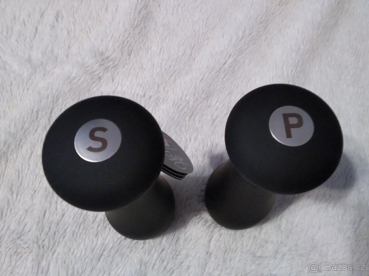 Sada mlýnků na pepř a sůl Weber Style, 19 cm - 3