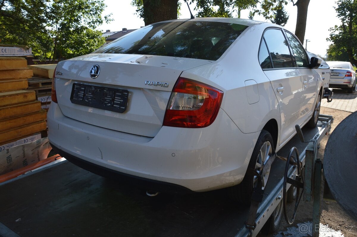 Škoda Rapid 1.6TDI 66kW klima park výhřev ALU - 3
