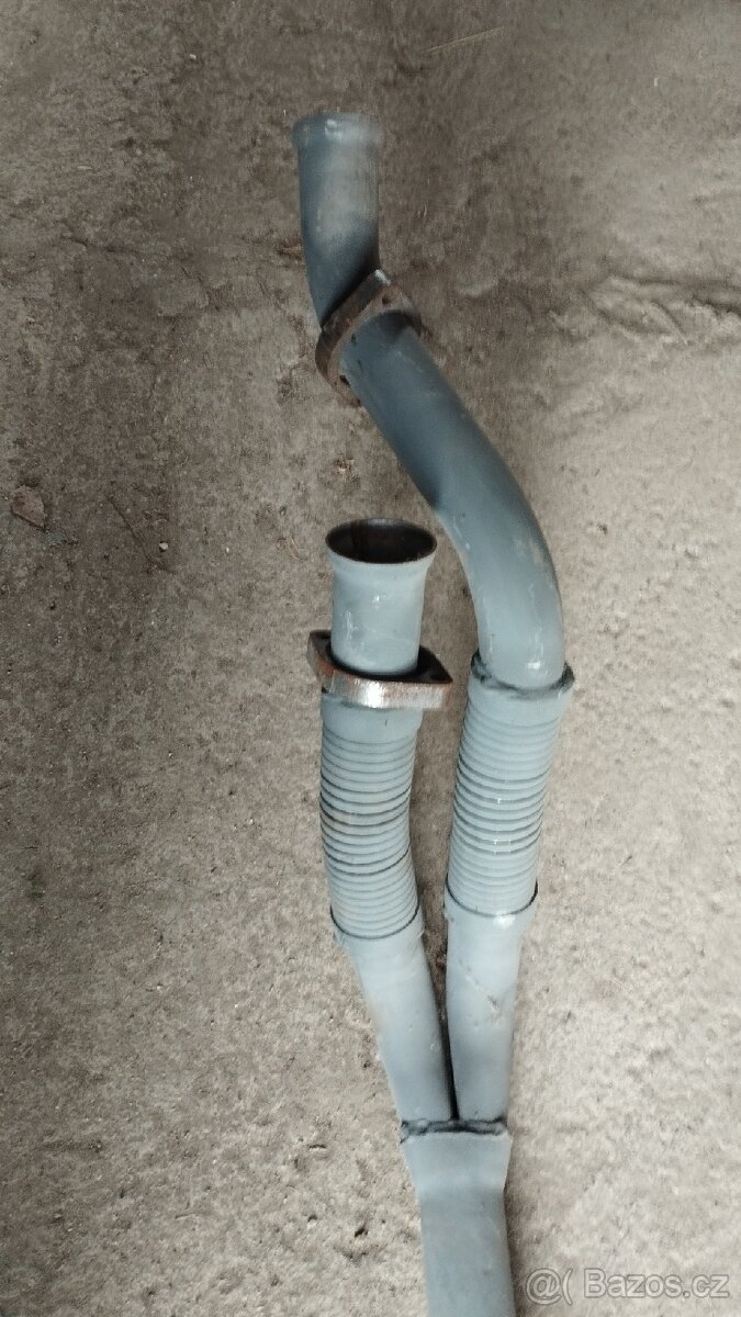 Prodám přední část výfuku Mercedes W124 300D - 3