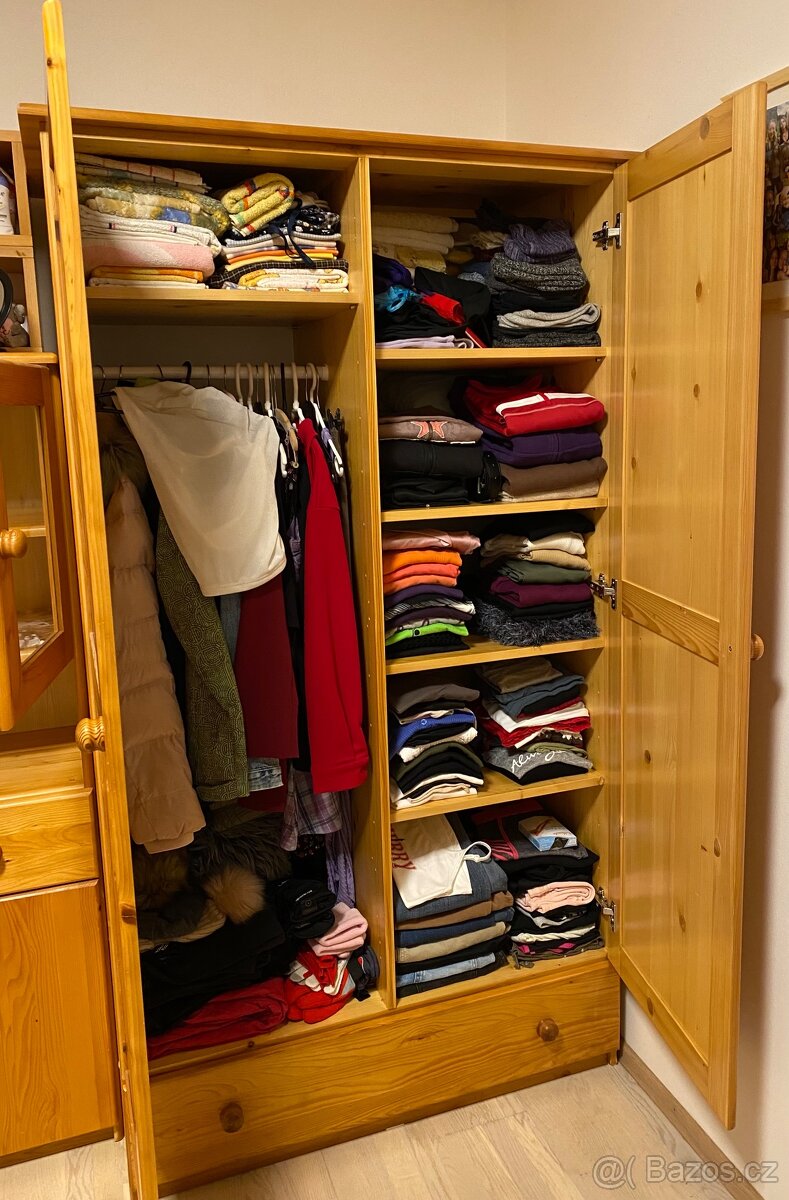 Šatní skříň z masivu - 3