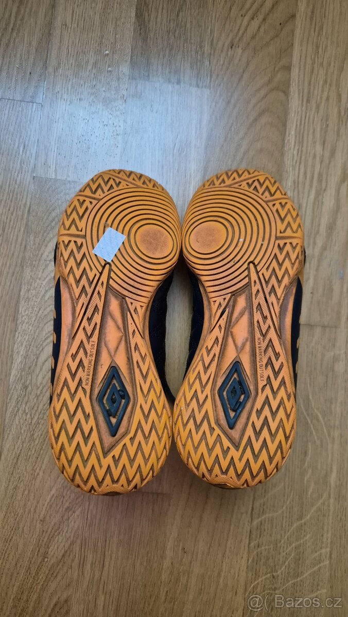 Sálovky Umbro vel. 32 - 3