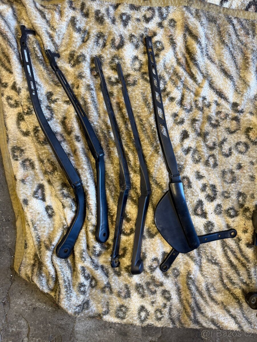 Mechanismus stěračů bmw e60/61/90 - 3