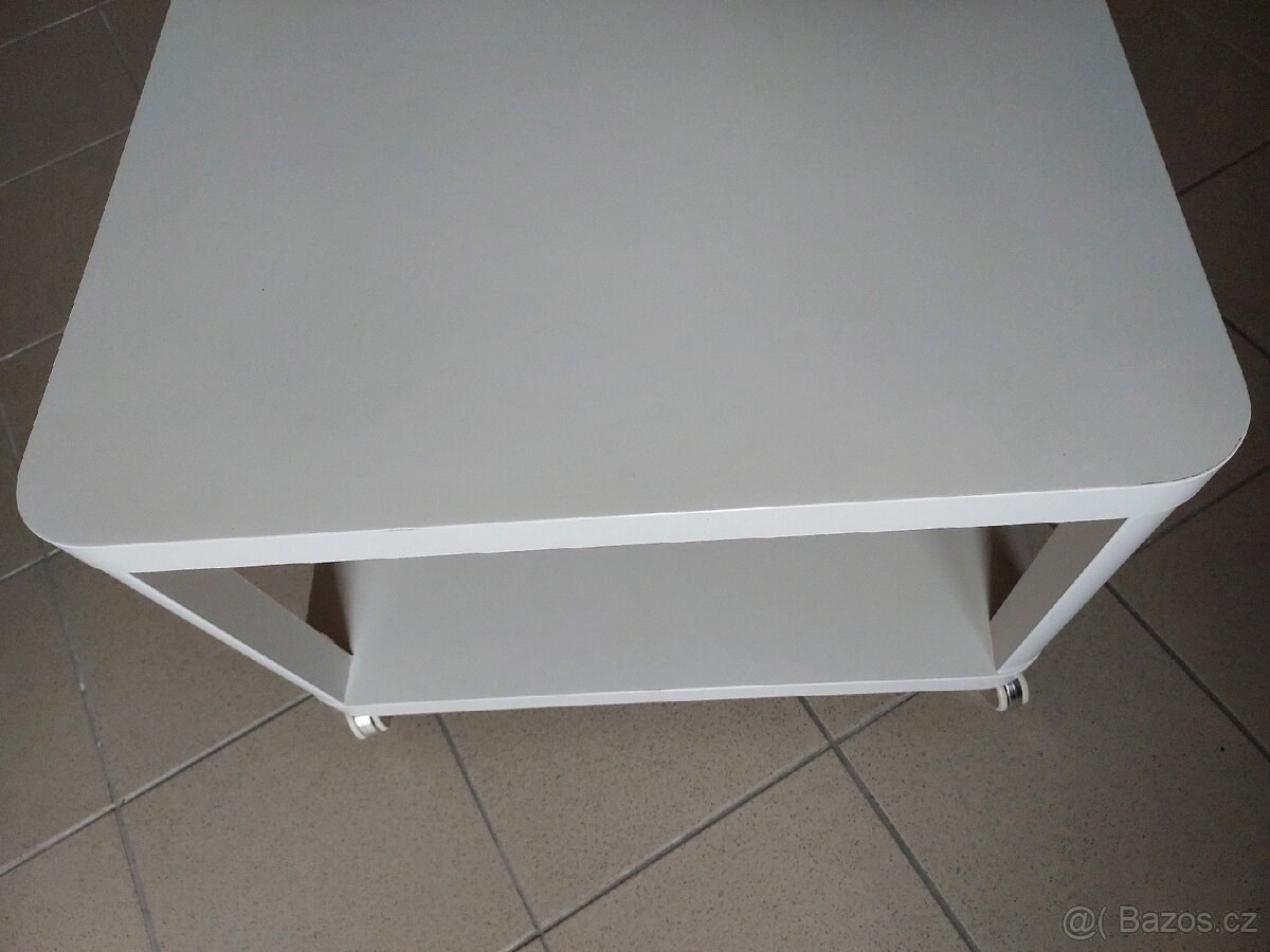 Stolek IKEA TINGBY na kolečkách – bílý - 3