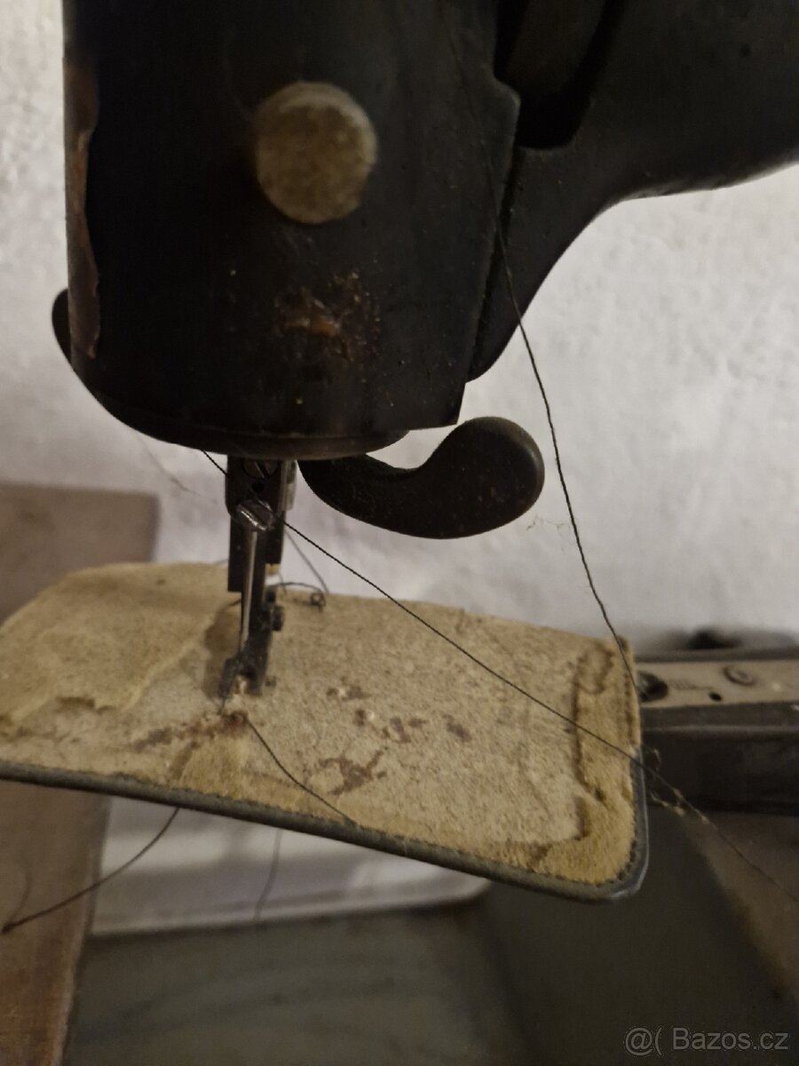 Ševcovský šicí stroj SINGER - 3
