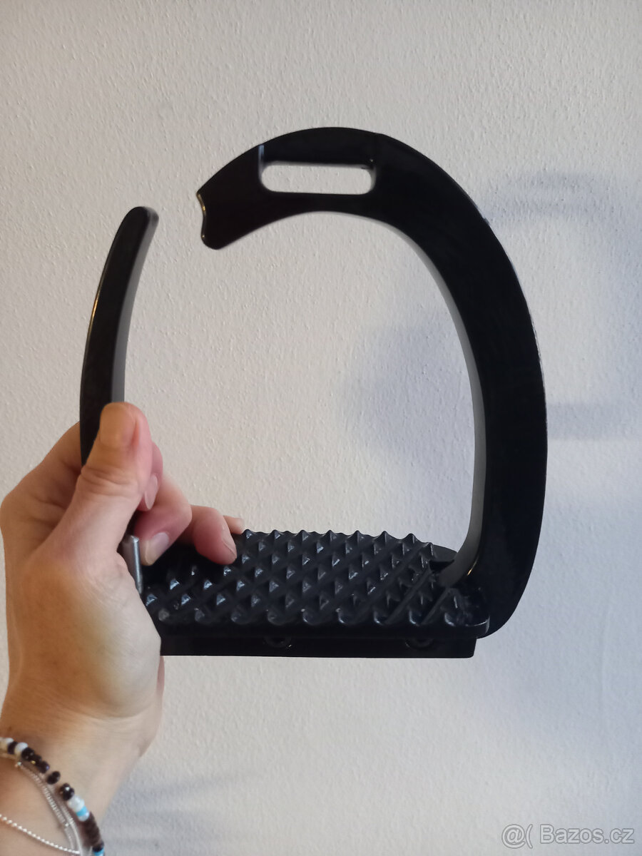 Bezpečnostní třmeny - 3