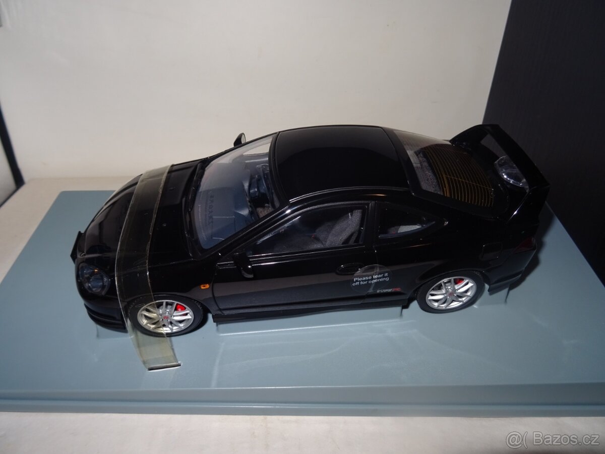 1:18 Honda integra type r AUTOART - 3