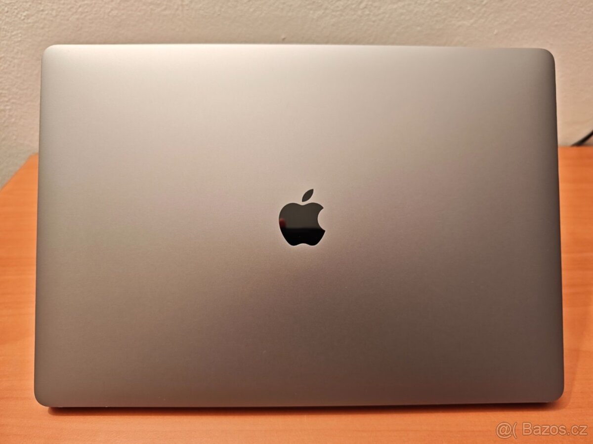 Apple MacBook Pro 16" 2019 i7 64GB RAM 512GB - 3