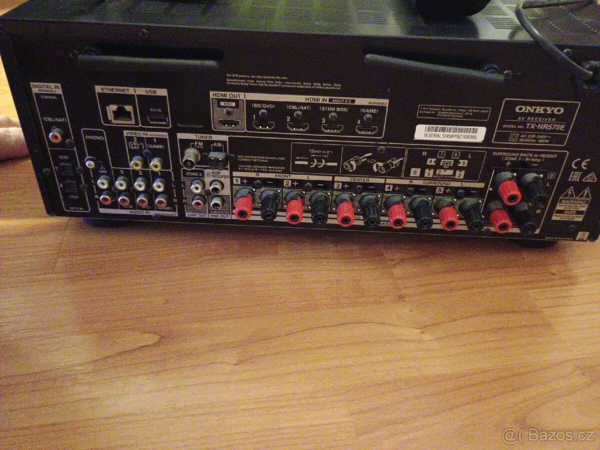 Onkyo Receiver NR 575E Top stav - 3