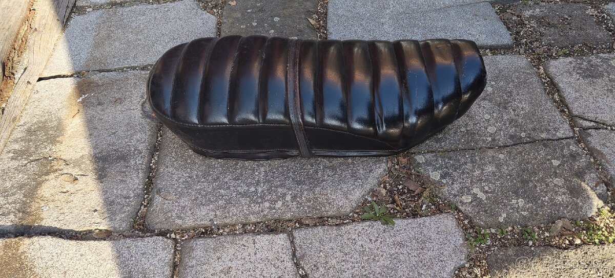 Sedlo na Jawa 250. - 3