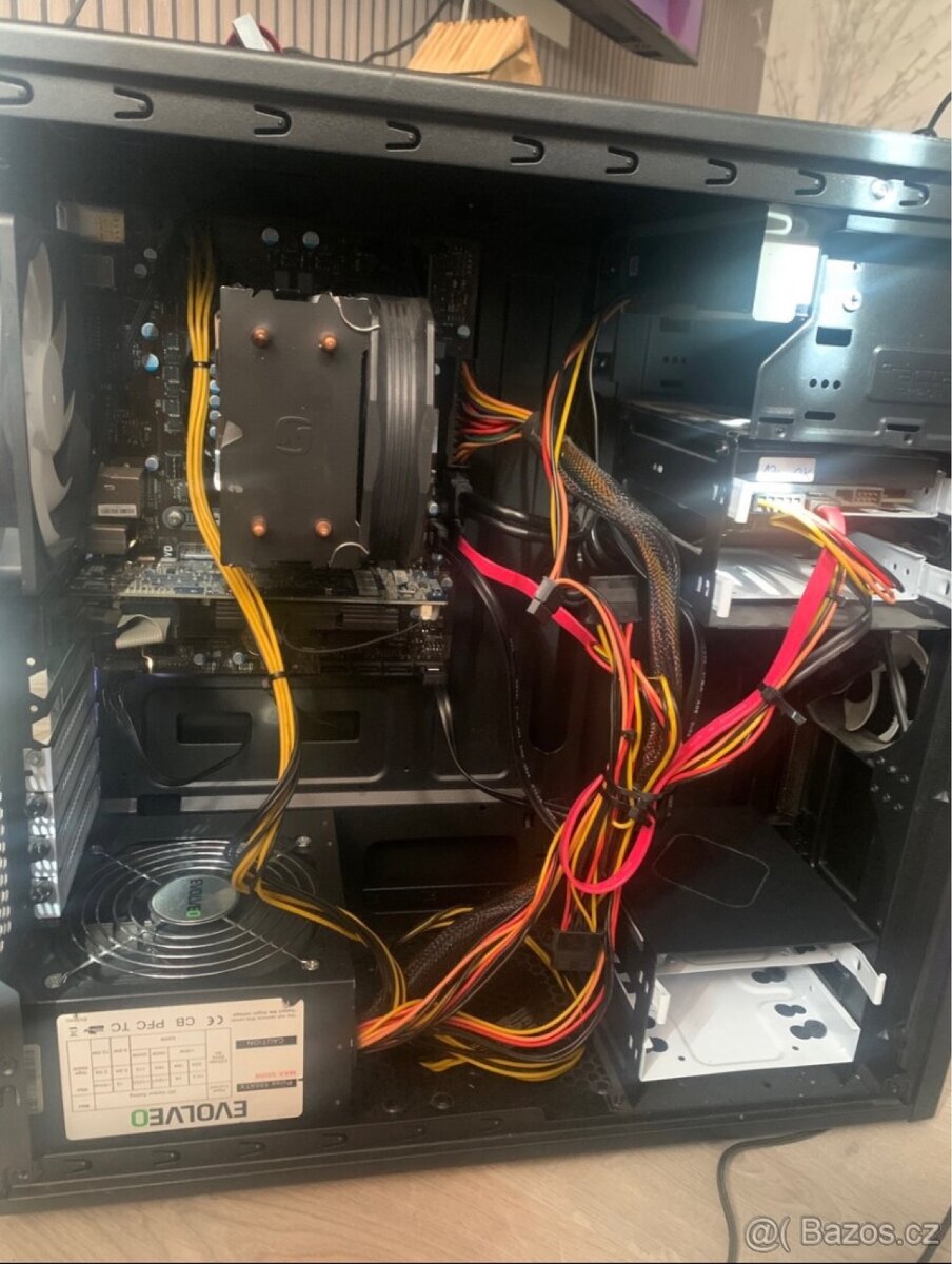 Monitor + PC + klávesnice + myš - 3