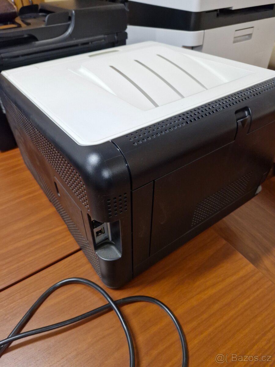 HP LaserJet CP1525nw color - 3
