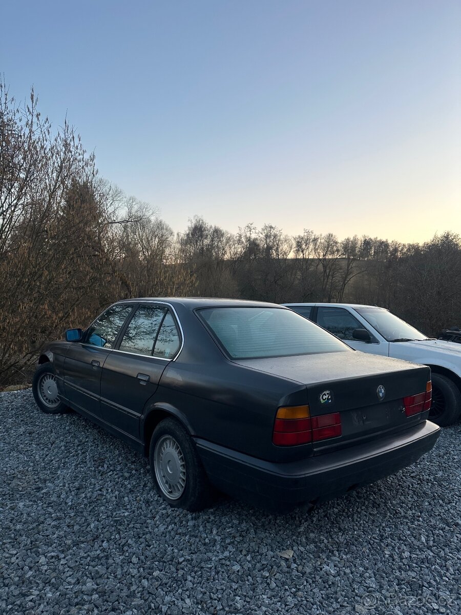 Bmw e34 518i - 3