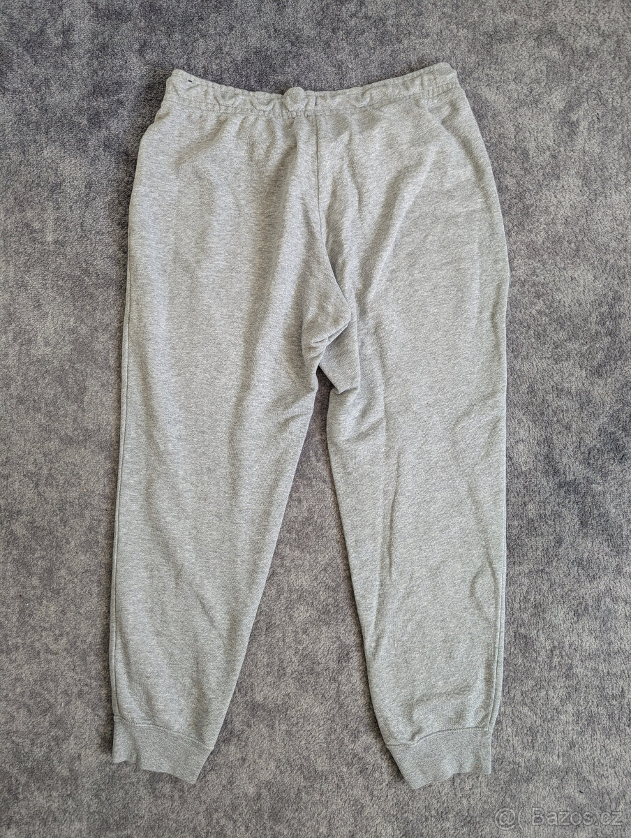 Nike šedé tepláky vel. M - 3