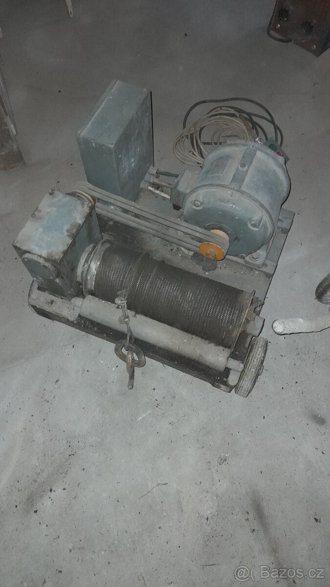 Stavební vrátek - 3