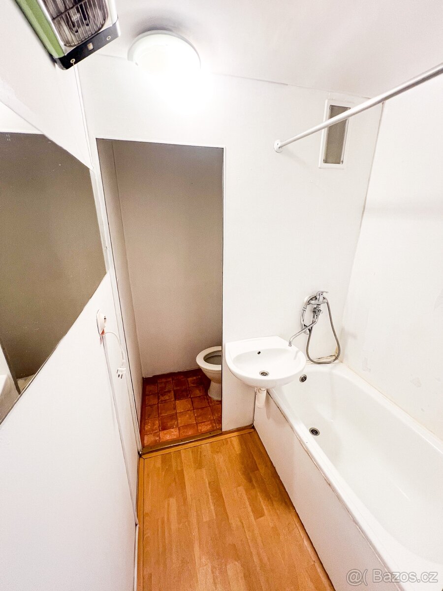 Pronájem bytu 1+1 43 m2, Holandská ul., Znojmo - 3